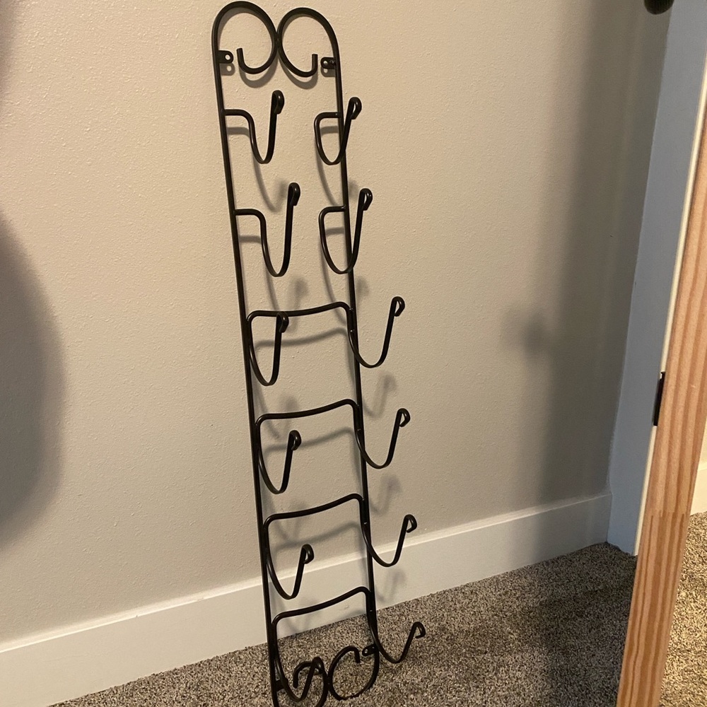 Black Metal Wall-Mounted Hook Rack
